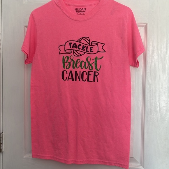 Gildan Tackle Breast Cancer Tee - Picture 1 of 8